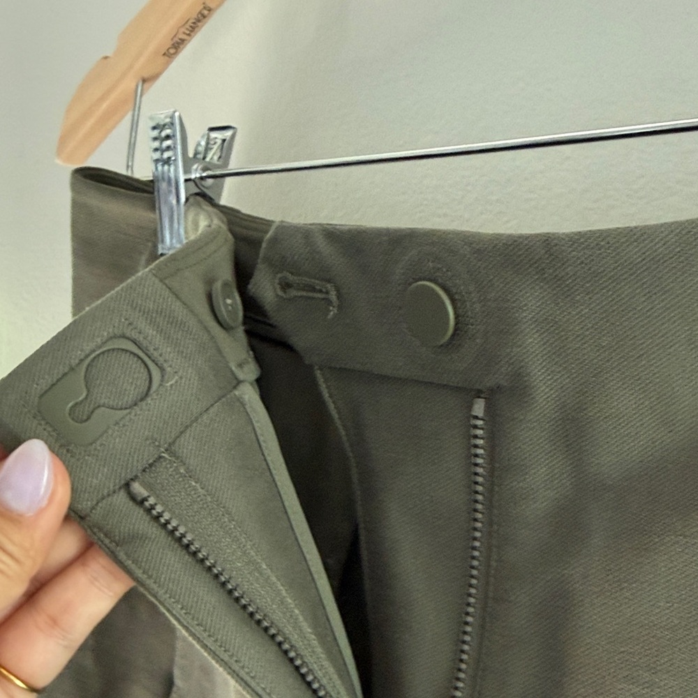 Lululemon Utilitytech Shorts - Picture 3 of 7